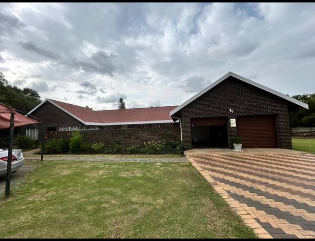 4 BEDROOM HOUSE FOR SALE IN SHARON PARK